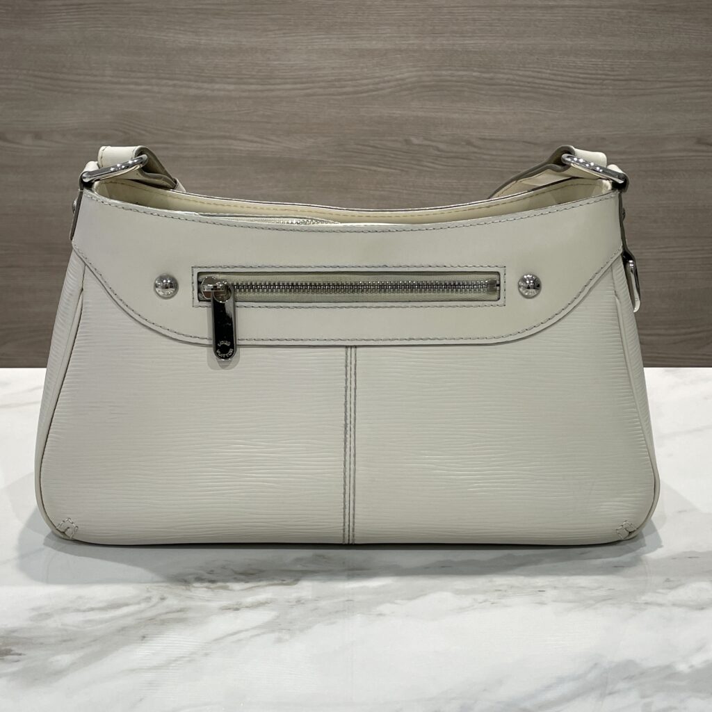 エピレザーの色補修✨ホワイトのテュレンを美しくリフレッシュ🕊