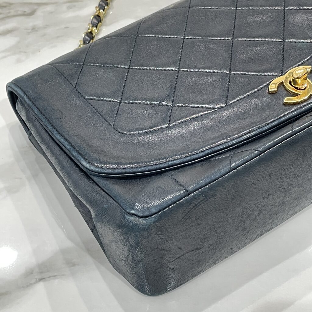 シャネル ダイアナフラップ マトラッセ　状態が悪い