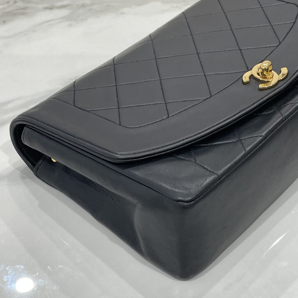 シャネル ダイアナフラップ マトラッセ