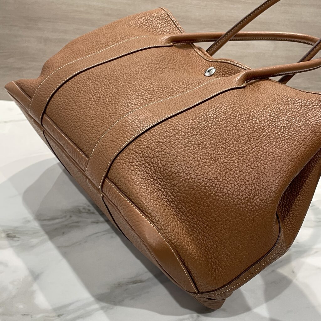 長年使ったガーデンパーティーをリフレッシュ✨角補修+色補修+内装洗浄