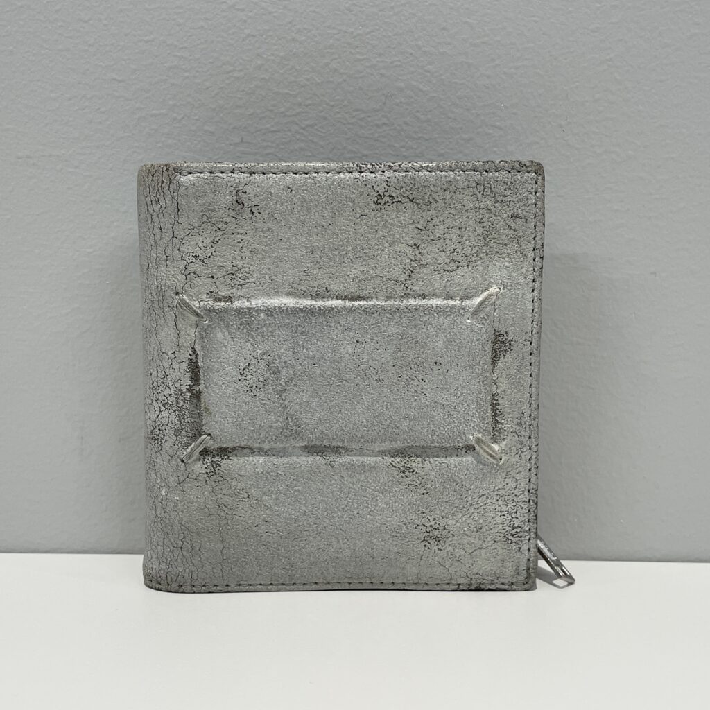 風合いを壊さない補修｜メゾンマルジェラ ヴィンテージ加工ウォレット